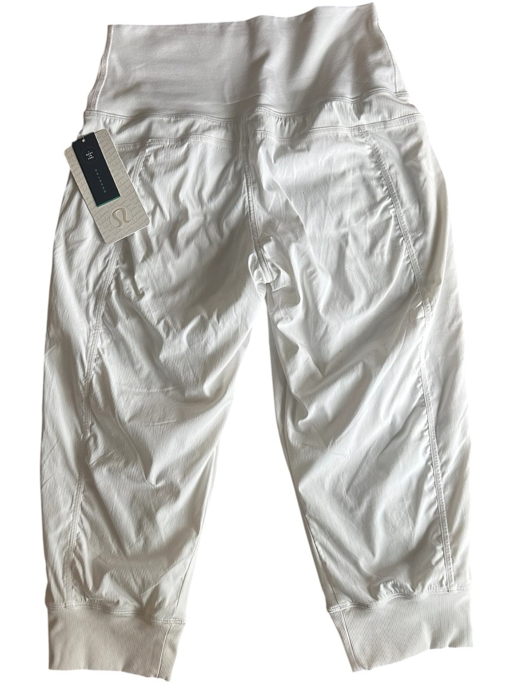 NWT Lululemon In Flux Crop • Lined • White • Size 8 - Picture 6 of 14